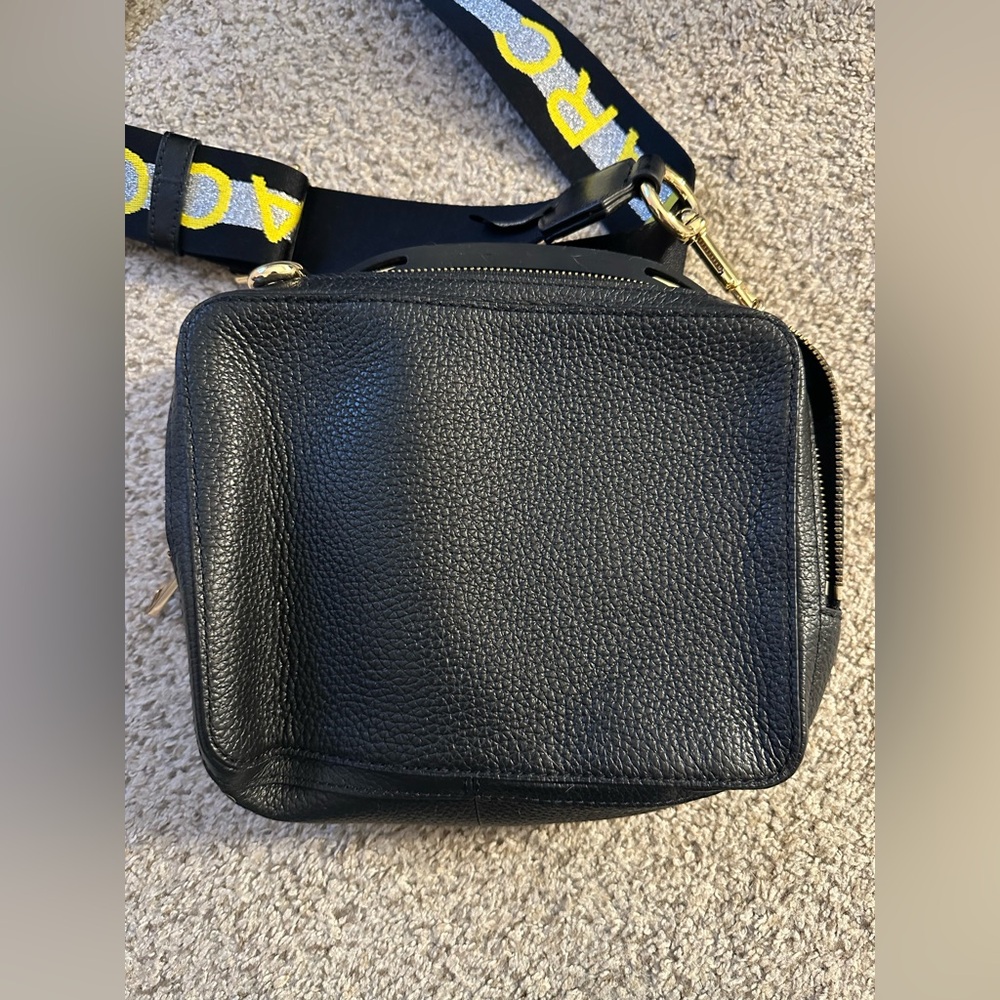 Marc Jacobs Black Leather Crossbody Bag - Picture 4 of 7